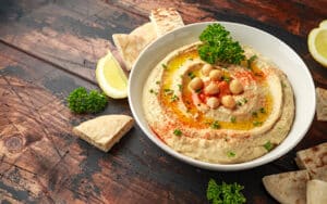 homemade hummus - chickpeas - healthy summer snack