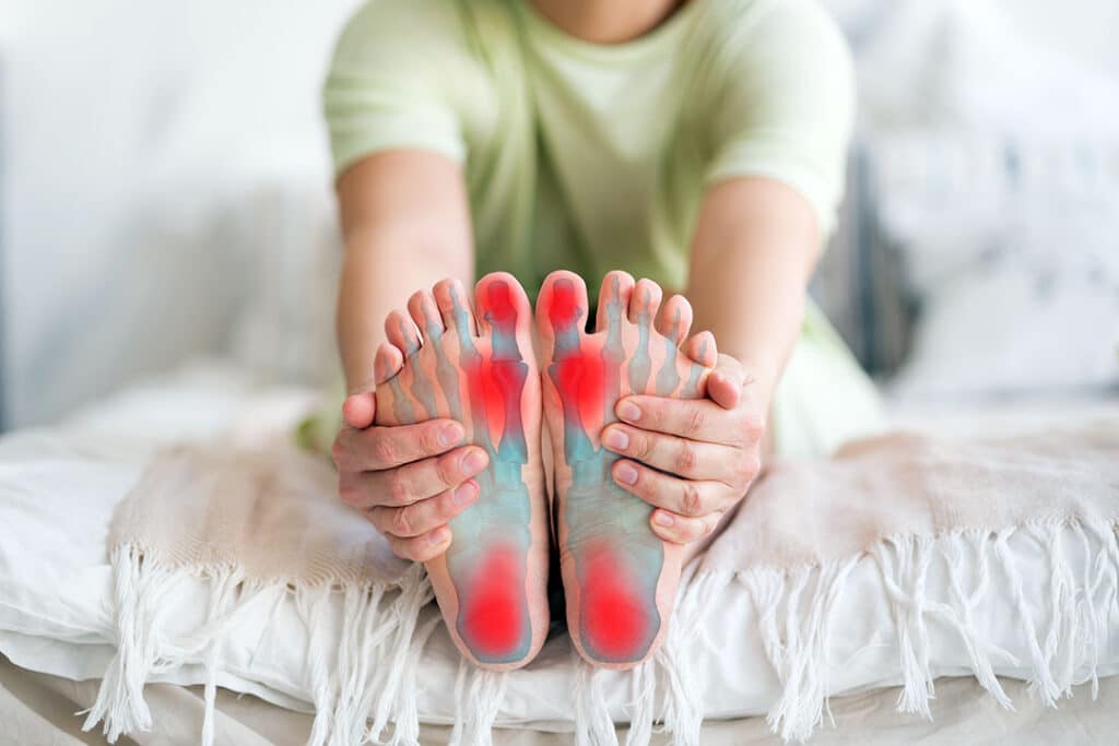 Ease Plantar Fasciitis with Chiropractic & These Pain-Relieving Stretches 